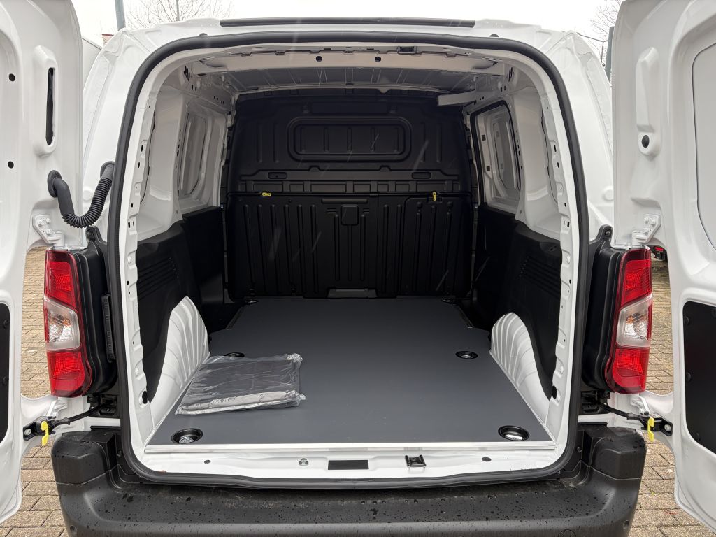 Fahrzeugabbildung Citroën Berlingo M Diesel 130 Automatik XTR + AHK