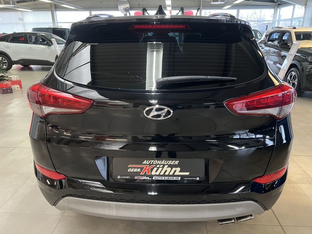 Fahrzeugabbildung Hyundai Tucson 1.6 Turbo 2WD DCT Passion Plus Navi+Panod