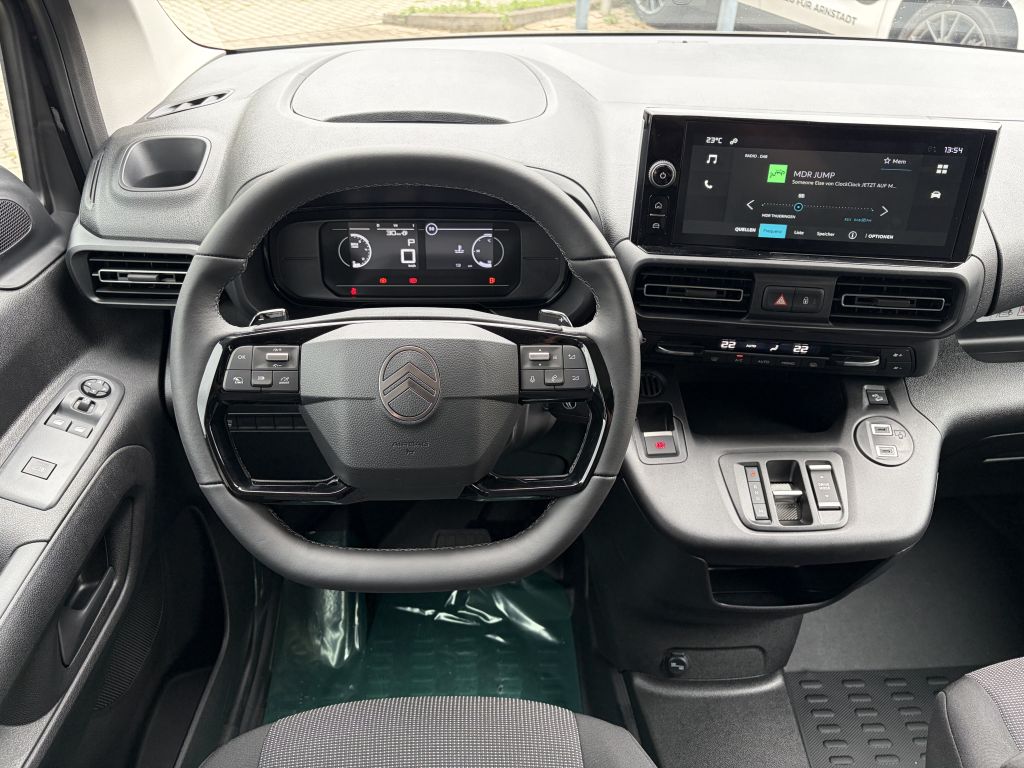 Fahrzeugabbildung Citroën Berlingo Doppelkabine XL Diesel 130 Automatik