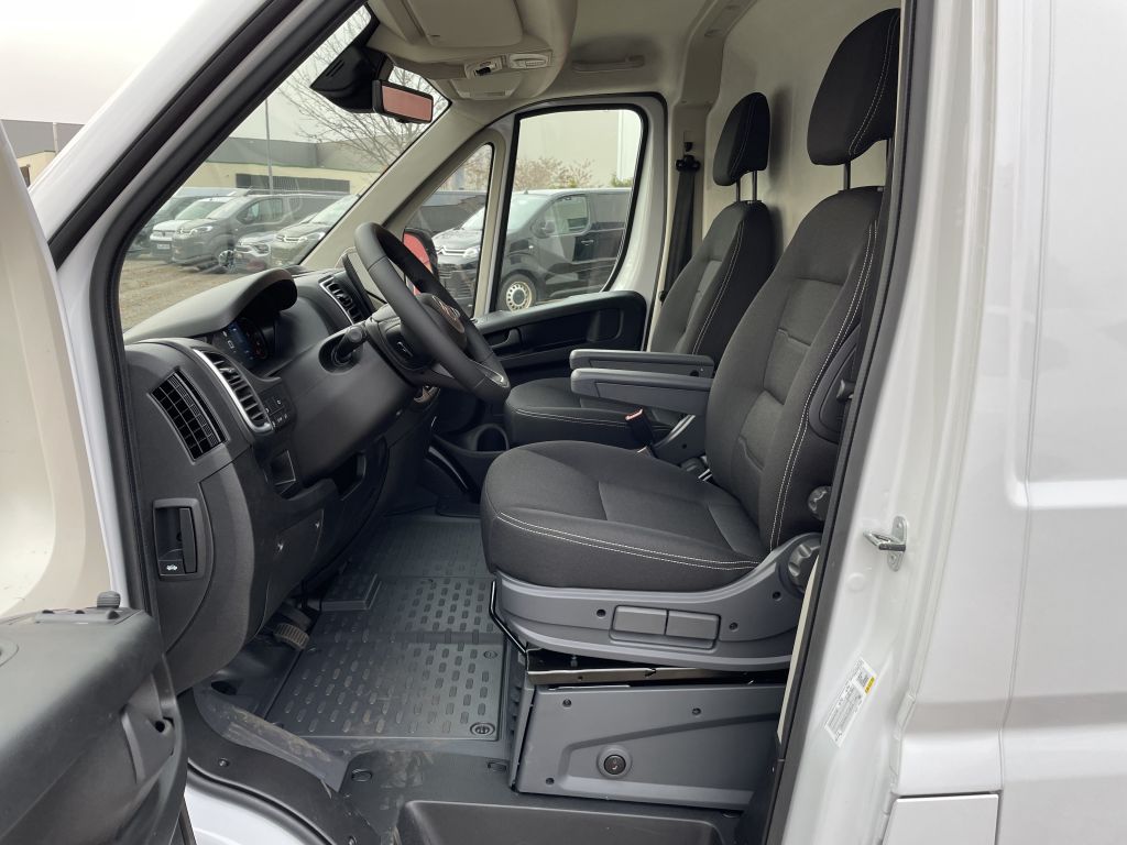 Fahrzeugabbildung Citroën Jumper Kawa L3H3 35 Heavy 180 AT + 2 Sitzer