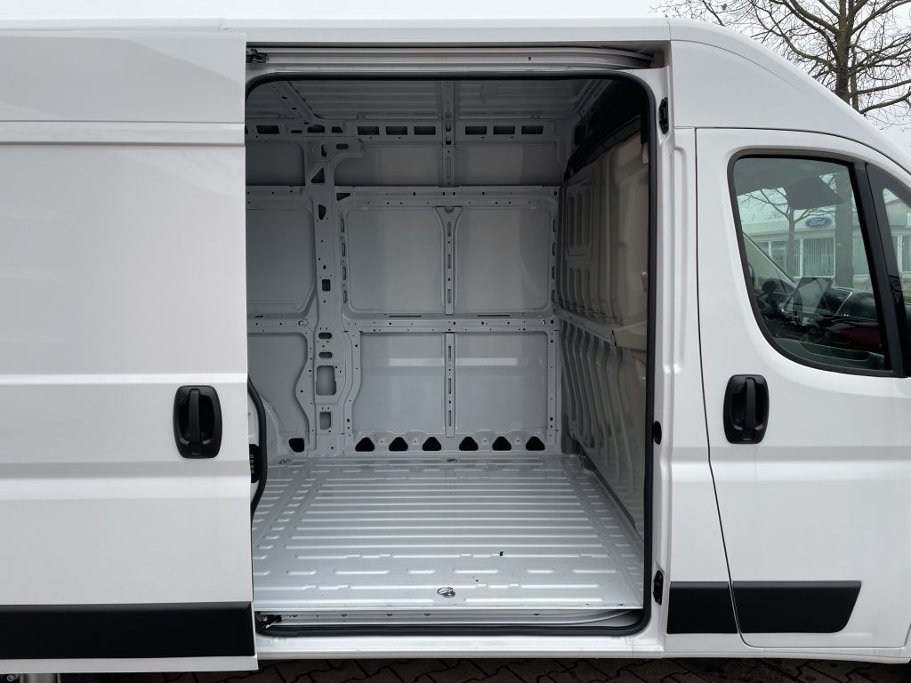 Fahrzeugabbildung Citroën Jumper Kawa 35 L2H2 BlueHDi 140 + NAVI, WINTER-P