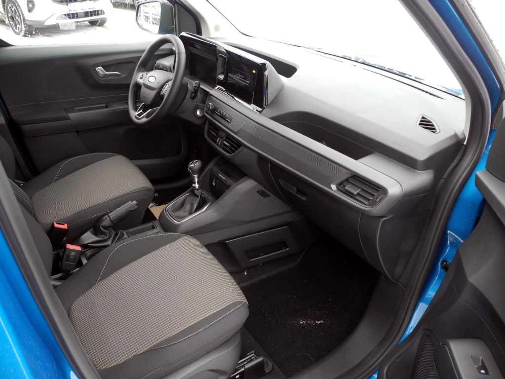 Fahrzeugabbildung Ford Tourneo Courier 1.0 TREND - AHK, Allw., Winter-P