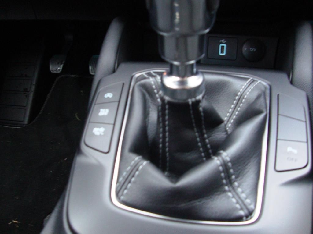Fahrzeugabbildung Ford Focus 1.0 TITANIUM X- LED blendfrei, Allw., Navi