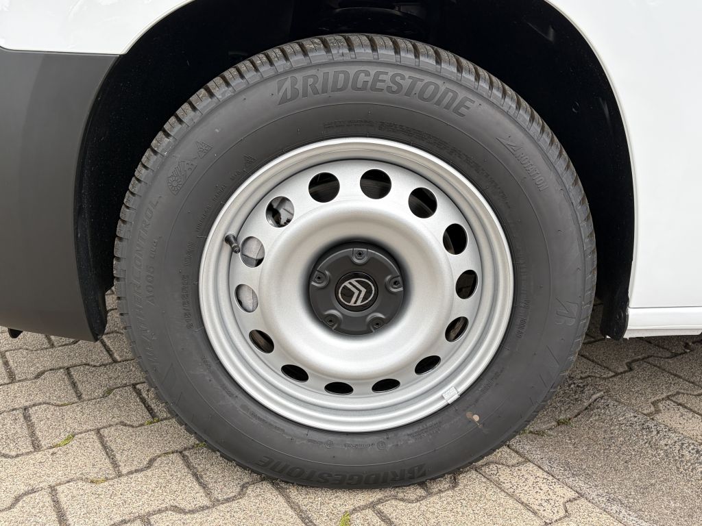 Fahrzeugabbildung Citroën Berlingo M Diesel 130 + AHK, Webasto, 3-Sitzer