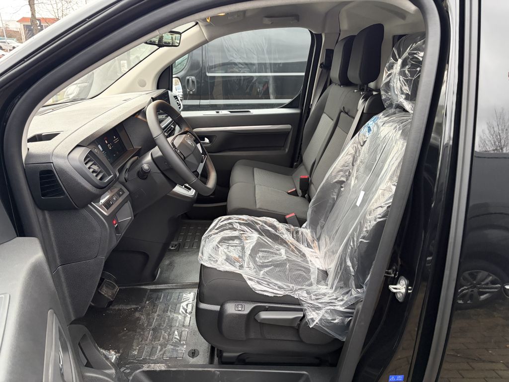 Fahrzeugabbildung Citroën Jumpy XL 2.2 Diesel 180 AT + Webasto, AHK, LED