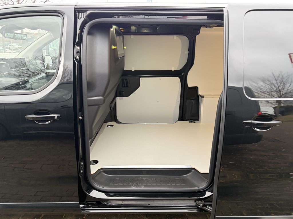 Fahrzeugabbildung Citroën Jumpy XL 2.2 Diesel 180 AT + Webasto, AHK, LED