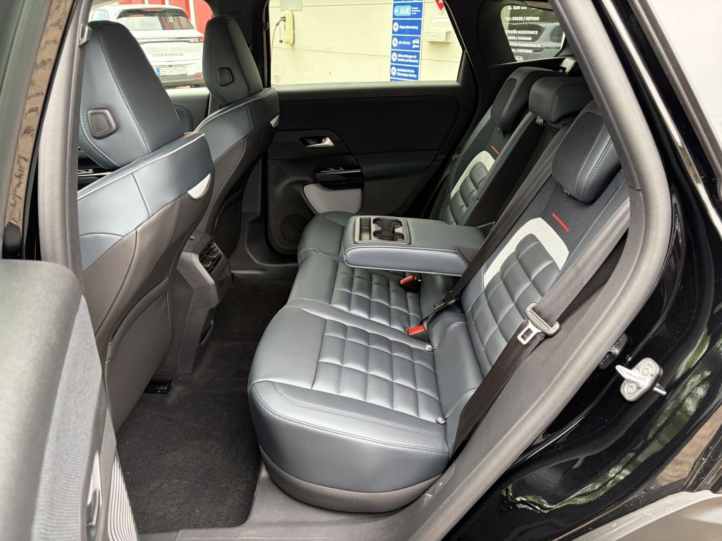 Fahrzeugabbildung Citroën C5 Aircross Plug-In-Hybrid 225 MAX + AHK, AWR