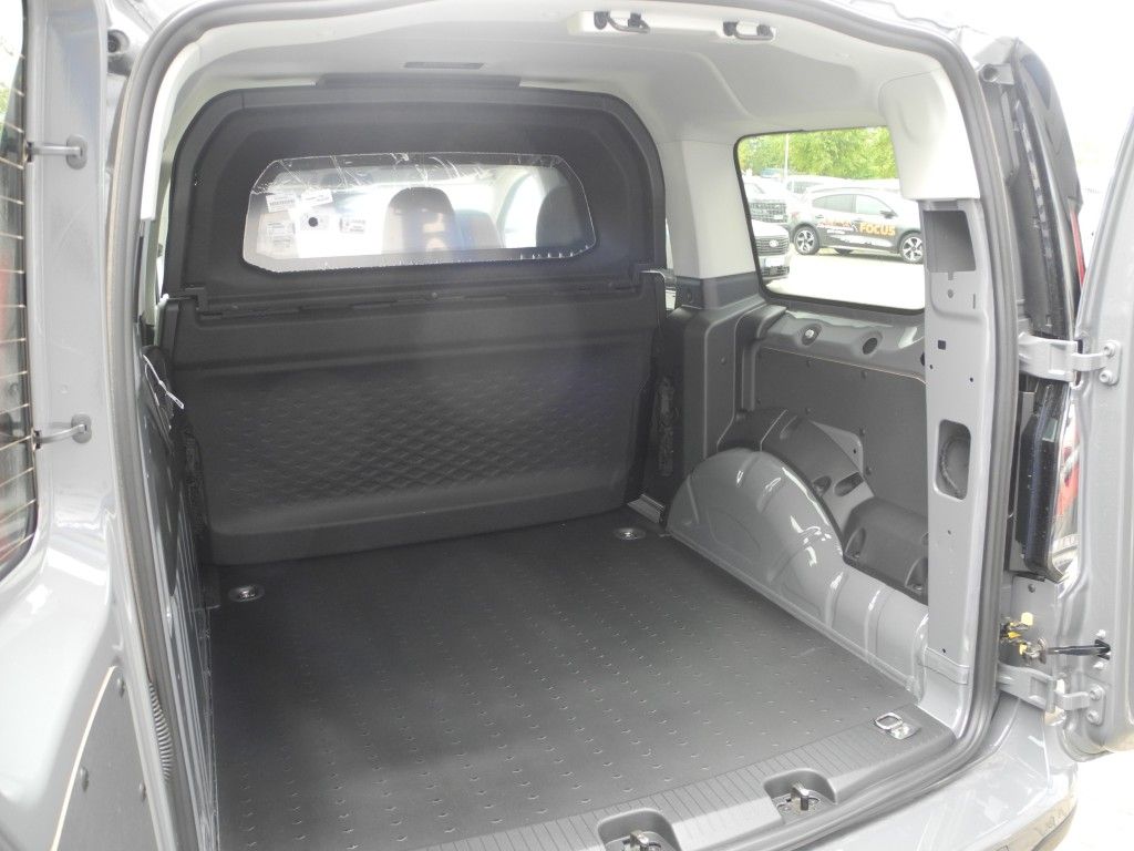 Fahrzeugabbildung Ford Grand Transit Connect L2 Autm. FlexCab Active
