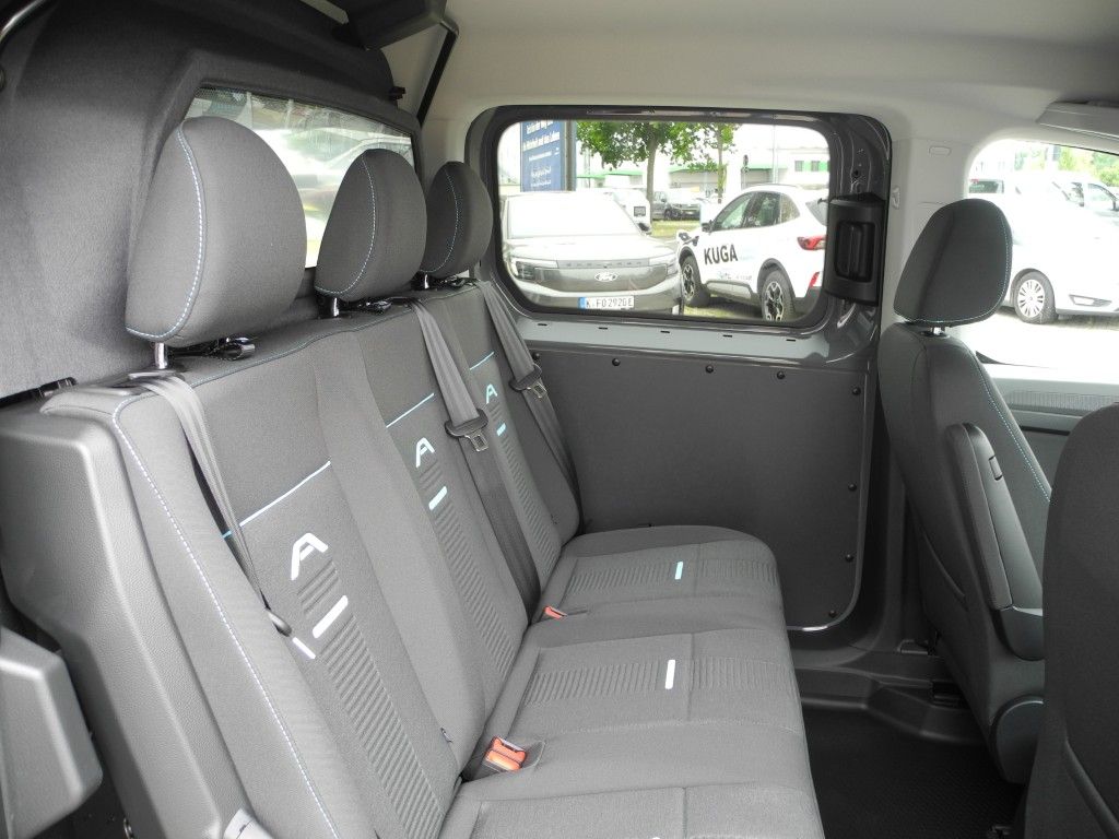Fahrzeugabbildung Ford Grand Transit Connect L2 Autm. FlexCab Active