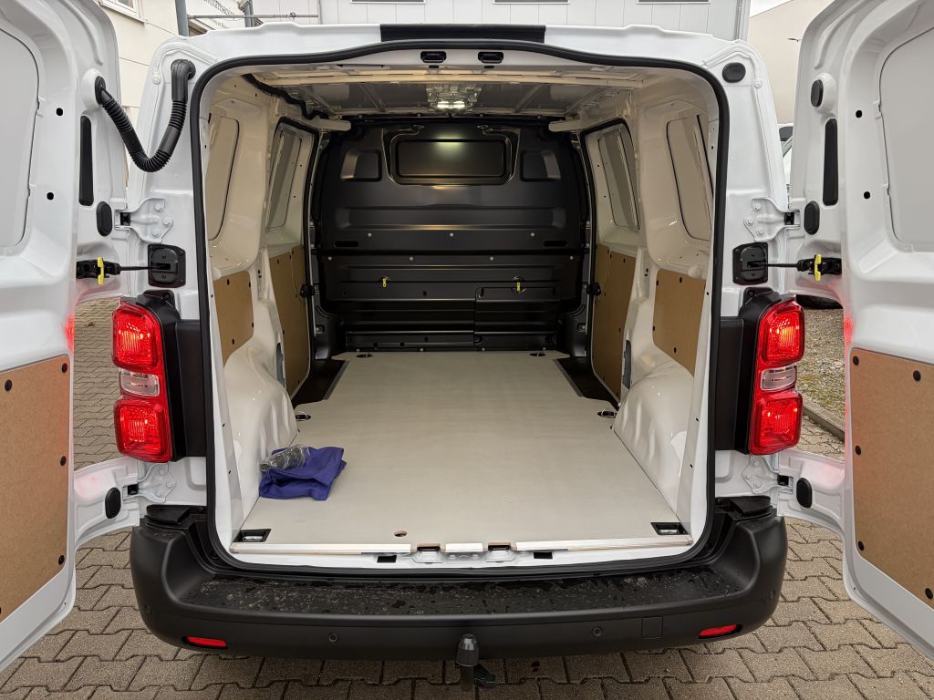 Fahrzeugabbildung Citroën Jumpy M 2.2 Diesel 150 AT + 2 Schiebetür, AHK