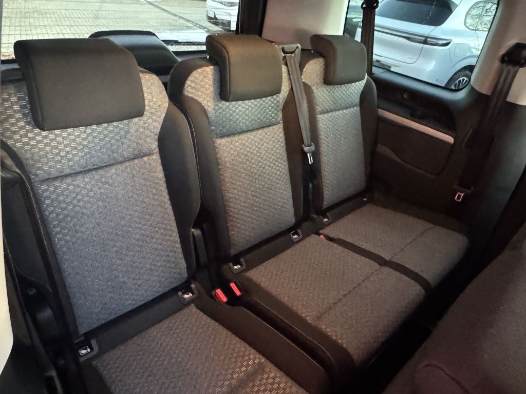 Fahrzeugabbildung Citroën Spacetourer M Diesel 180 Plus Automatik