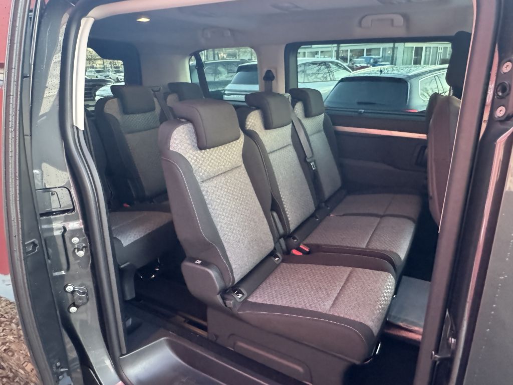 Fahrzeugabbildung Citroën Spacetourer M Diesel 180 Plus Automatik