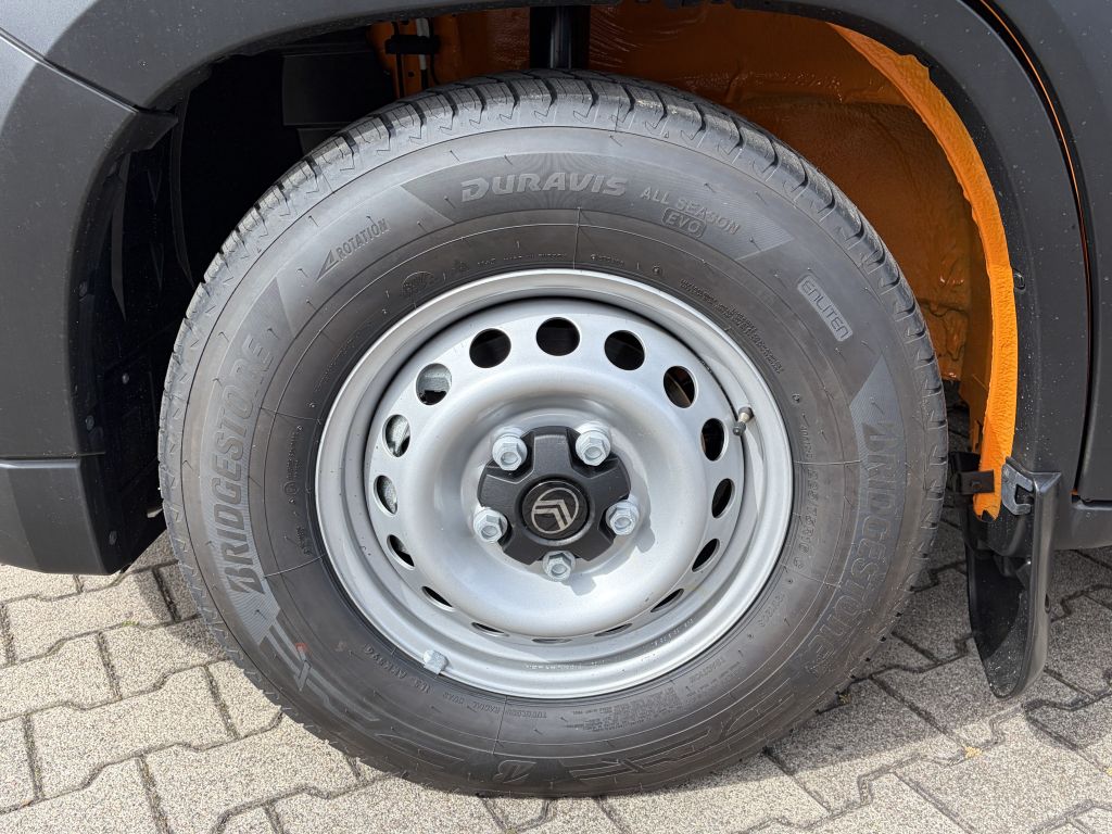 Fahrzeugabbildung Citroën Jumper Pritsche Doka L3 3.5T Heavy 140 + AHK