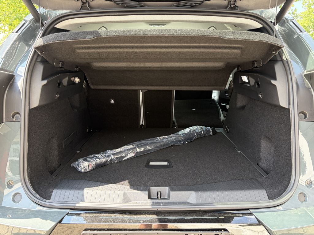 Fahrzeugabbildung Citroën C5 Aircross Hybrid 145 TEAM D + Winter-Paket