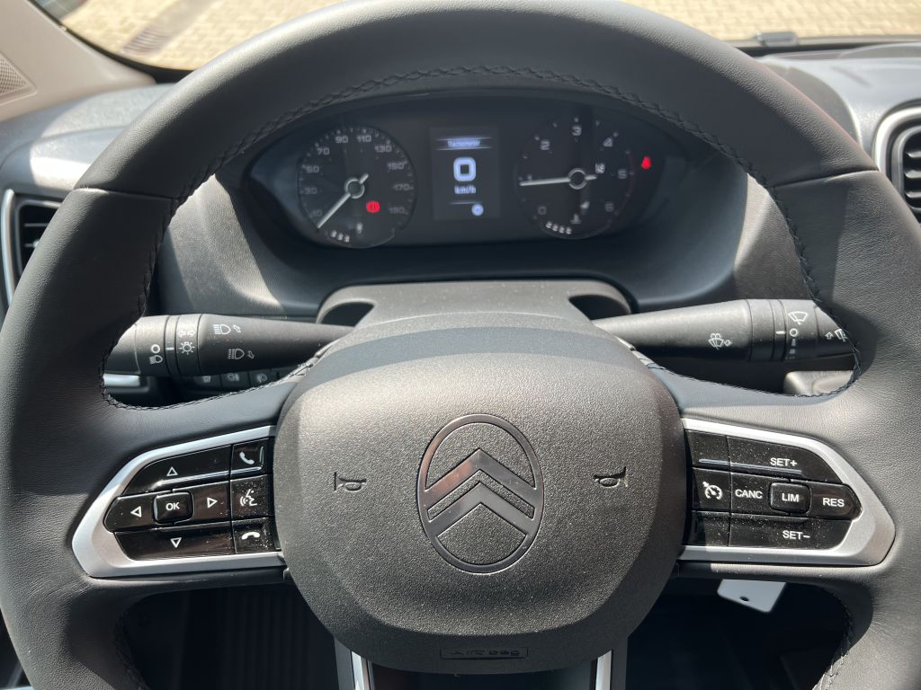Fahrzeugabbildung Citroën Jumper L3H2 BlueHDi 140 Sitze 9 z.Klima/Heizung
