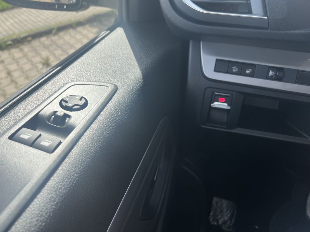 Fahrzeugabbildung Citroën e-Spacetourer M 136 Extended-Range Max VIP Plus