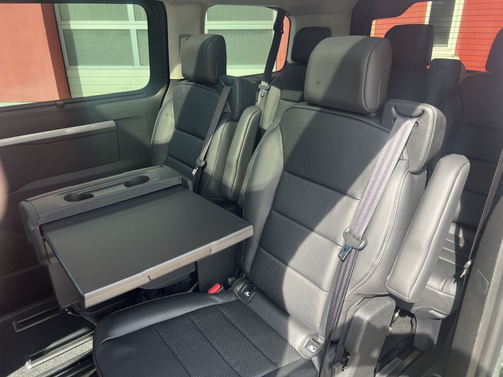 Fahrzeugabbildung Citroën e-Spacetourer M 136 Extended-Range Max VIP Plus