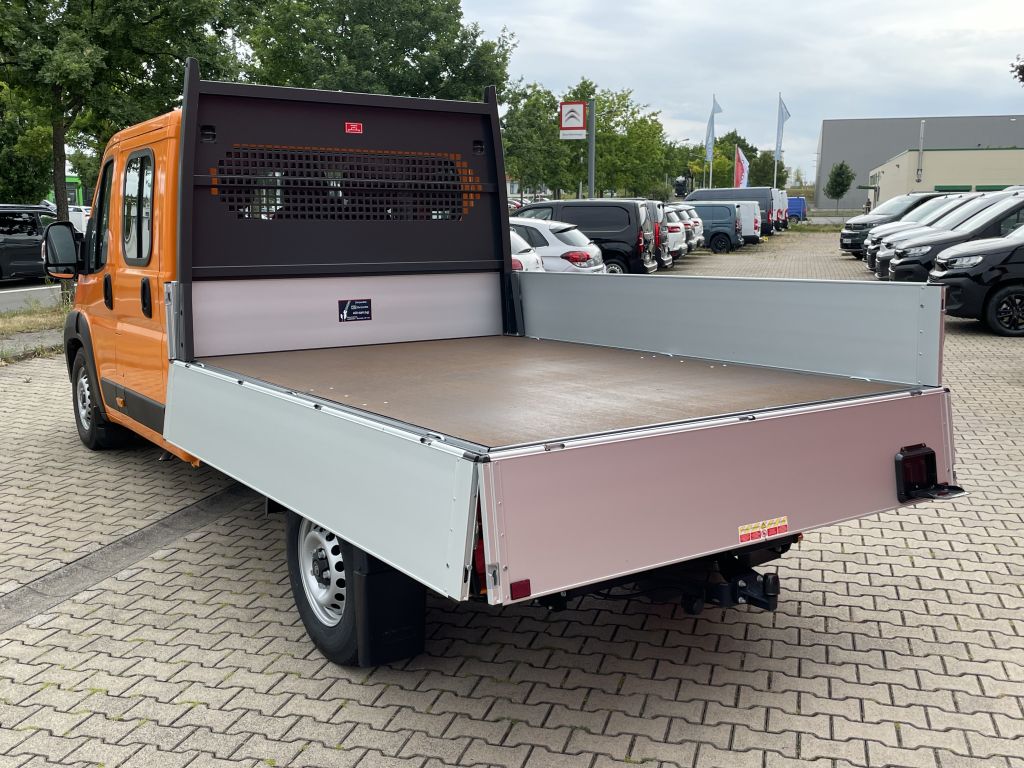 Fahrzeugabbildung Citroën Jumper Pritsche Doka 35 Heavy L3 BlueHDi 140 AHK