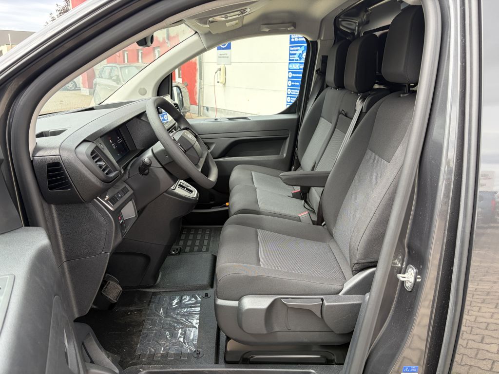 Fahrzeugabbildung Citroën Jumpy M Diesel 180 AT + Kamera, 3-Sitzer, LED