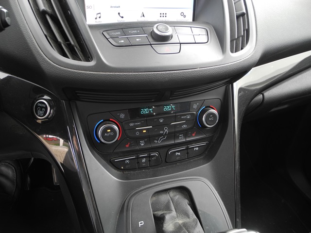 Fahrzeugabbildung Ford Kuga TDCi 4x4 Aut. Titanium - Xenon, AHK, Navi