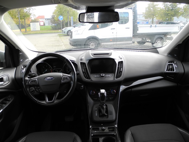 Fahrzeugabbildung Ford Kuga TDCi 4x4 Aut. Titanium - Xenon, AHK, Navi