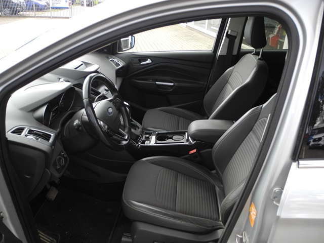 Fahrzeugabbildung Ford Kuga TDCi 4x4 Aut. Titanium - Xenon, AHK, Navi