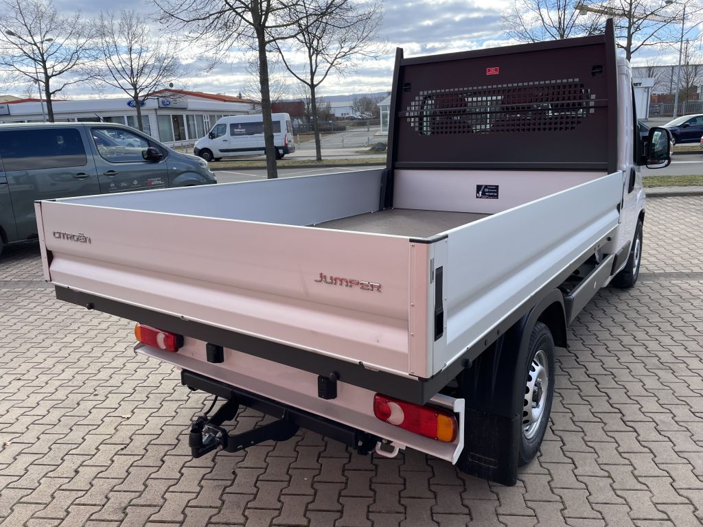Fahrzeugabbildung Citroën Jumper Pritsche 35 Heavy L2 140 + AHK, Kamera