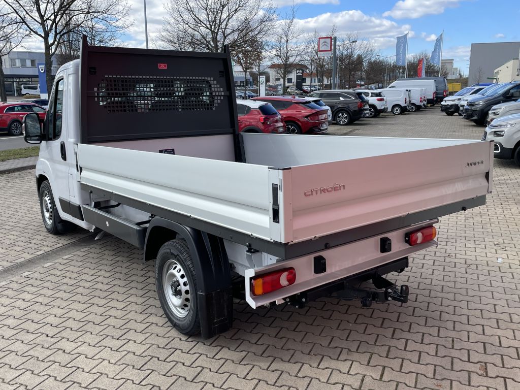 Fahrzeugabbildung Citroën Jumper Pritsche 35 Heavy L2 140 + AHK, Kamera