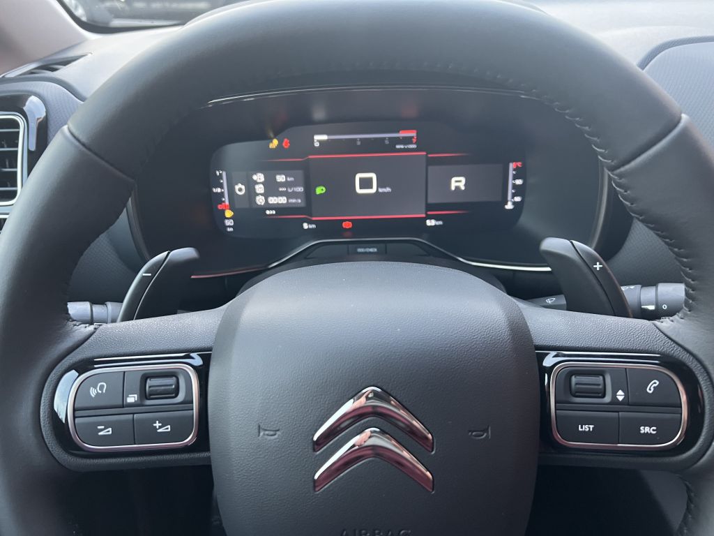 Fahrzeugabbildung Citroën C5 Aircross BlueHDI 130 S&S EAT8 MAX Panorama-D