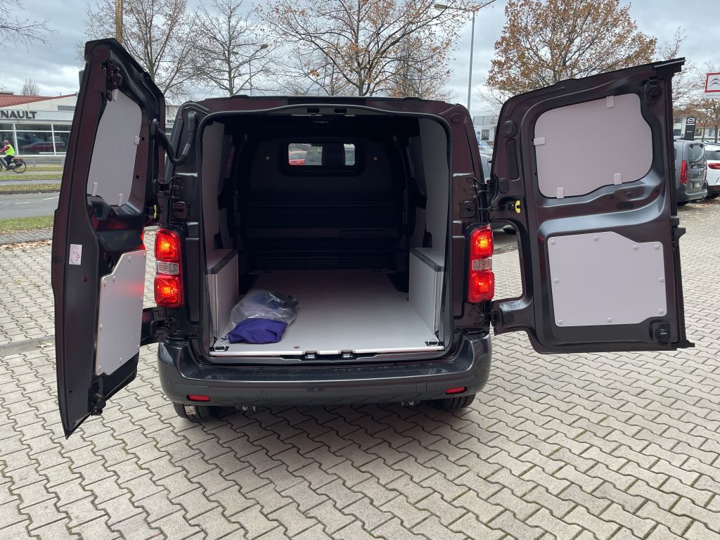 Fahrzeugabbildung Citroën Jumpy M Diesel 180 (2.2) AT + Webasto, LED, AHK