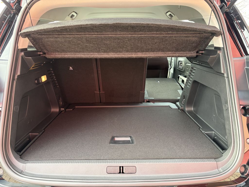 Fahrzeugabbildung Citroën C5 Aircross BlueHDi 130 S&S Live Pack + AHK