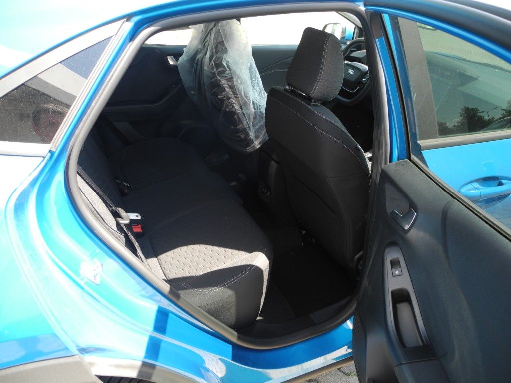 Fahrzeugabbildung Ford Puma Hybrid TITANIUM - 360°, eHeck., Allwetter