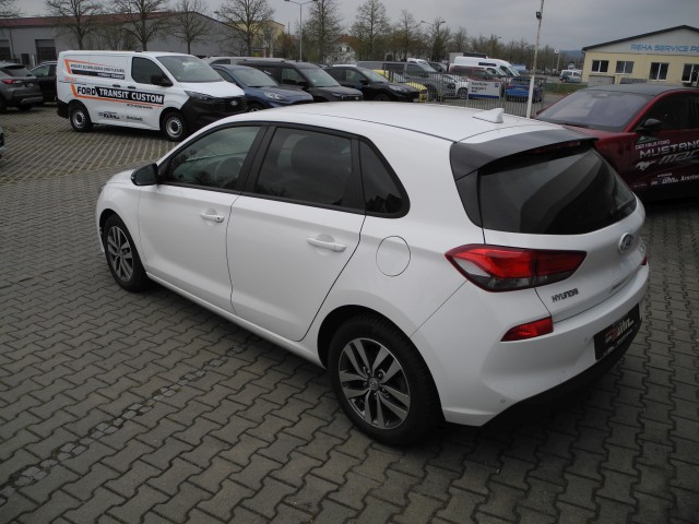 Fahrzeugabbildung Hyundai i30 1.4 Passion - Allwetter, Kamera, PDC, Alu