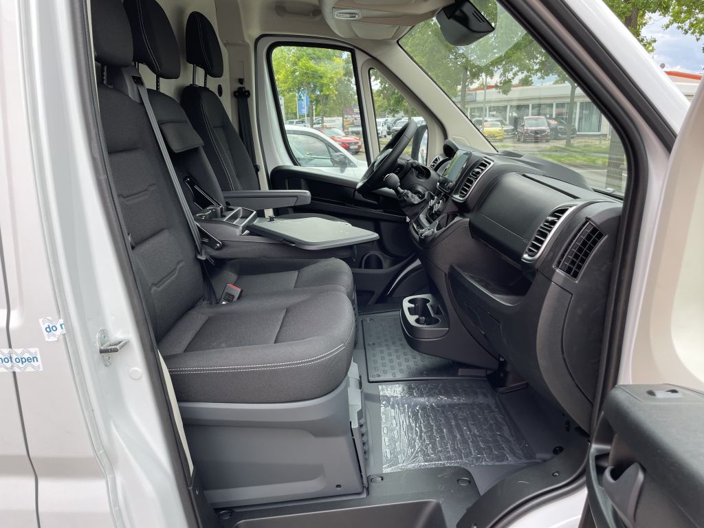 Fahrzeugabbildung Citroën Jumper Kawa 35 L2H1 BlueHDi 140 + AHK