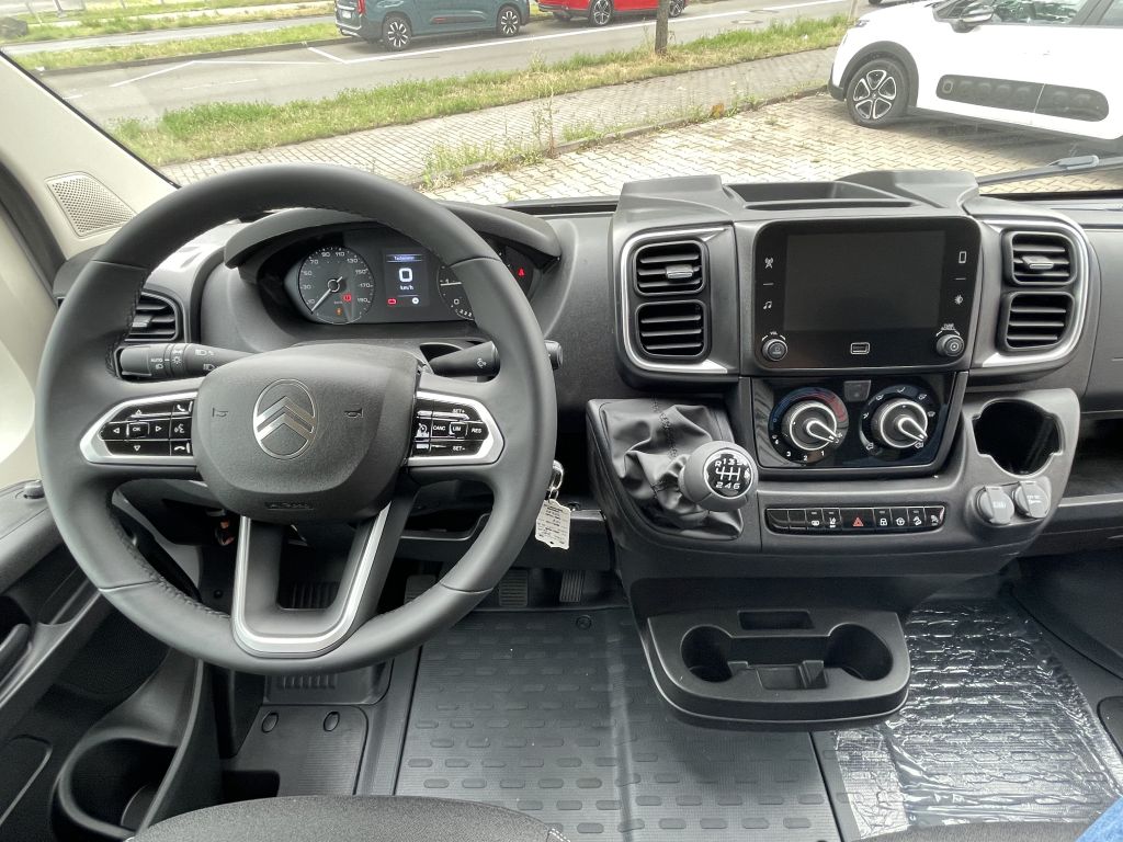 Fahrzeugabbildung Citroën Jumper Kawa 35 L2H1 BlueHDi 140 + AHK