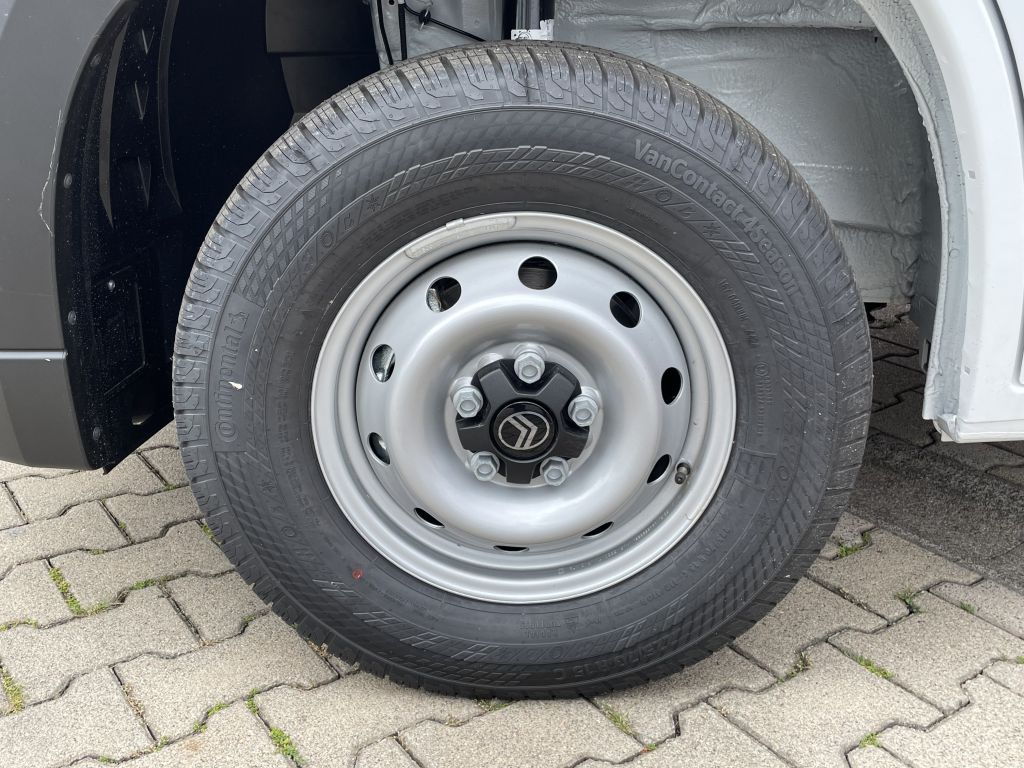 Fahrzeugabbildung Citroën Jumper Kawa 35 L2H1 BlueHDi 140 + AHK