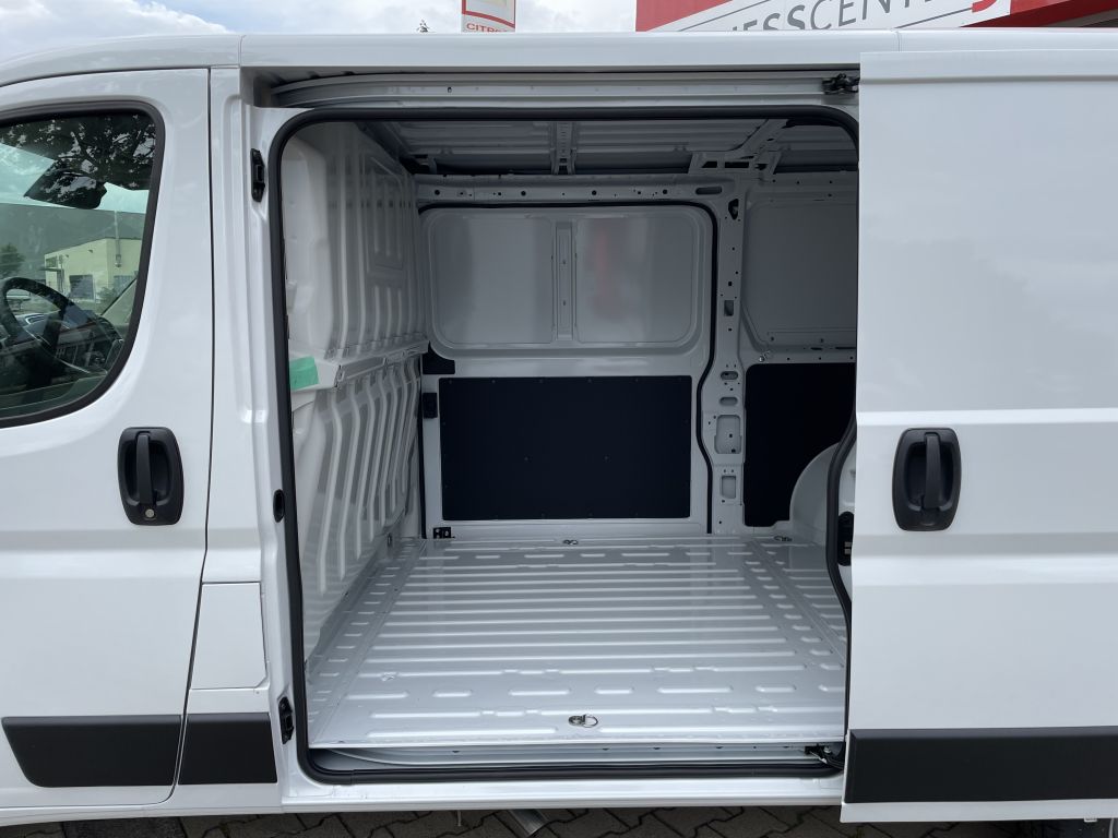 Fahrzeugabbildung Citroën Jumper Kawa 35 L2H1 BlueHDi 140 + AHK