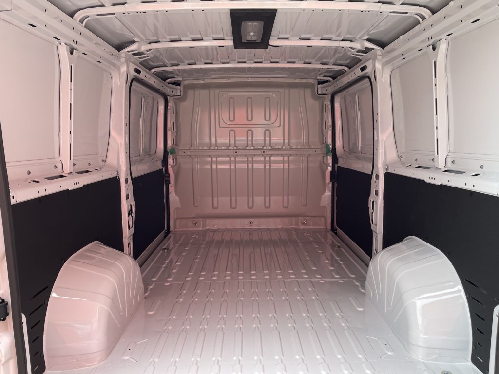 Fahrzeugabbildung Citroën Jumper Kawa 35 L2H1 BlueHDi 140 + AHK