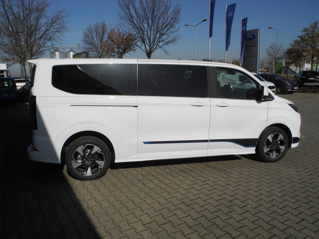 Fahrzeugabbildung Ford Tourneo Custom PHEV L2 Sport- Matrix, AHK, Allw.