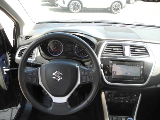 Fahrzeugabbildung Suzuki SX4 S-Cross 1.4 Allgrip Comfort+ - Navi, ACC, WR