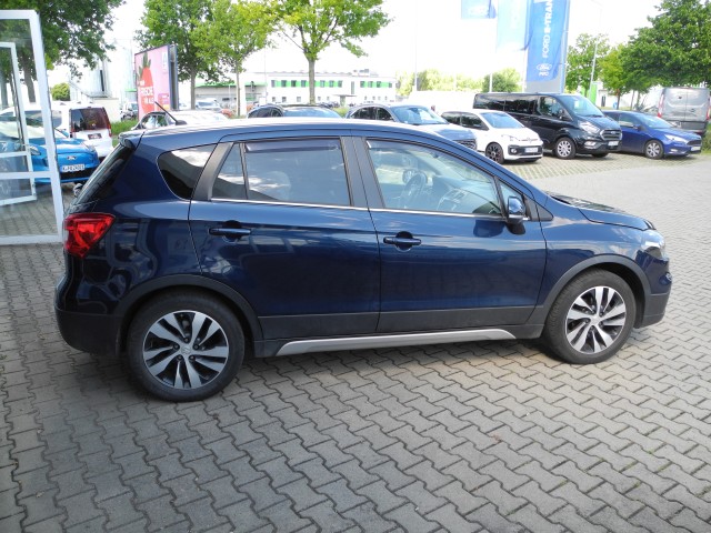 Fahrzeugabbildung Suzuki SX4 S-Cross 1.4 Allgrip Comfort+ - Navi, ACC, WR