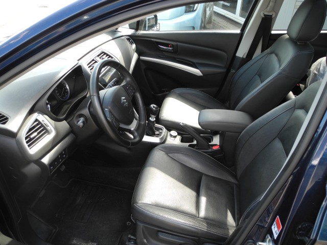 Fahrzeugabbildung Suzuki SX4 S-Cross 1.4 Allgrip Comfort+ - Navi, ACC, WR