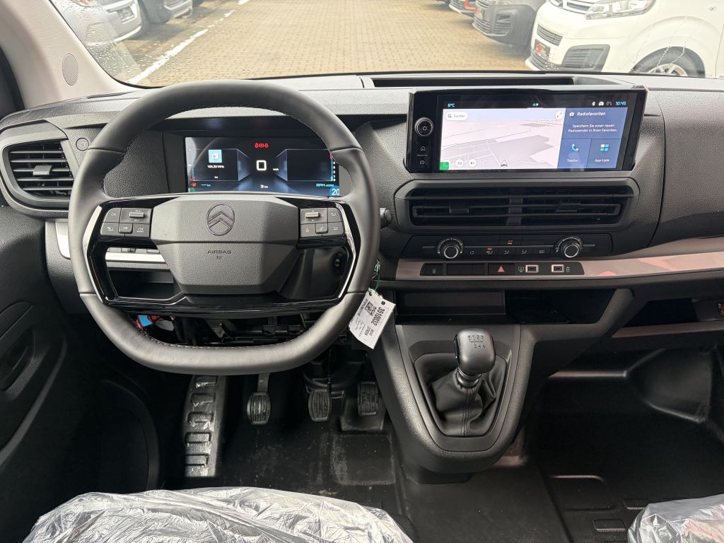 Fahrzeugabbildung Citroën Jumpy Flexkabine M 2.2 Diesel 150 Man + 5-Sitzer