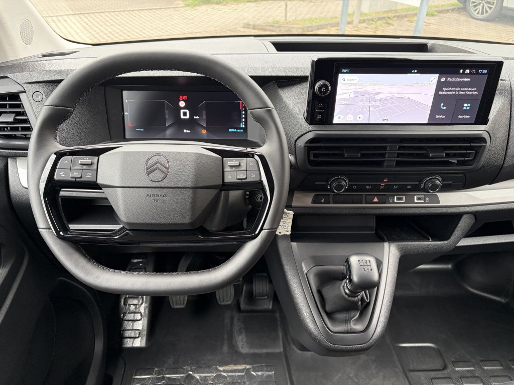 Fahrzeugabbildung Citroën Jumpy Flexkabine M 2.2 Diesel 150 Man + 5-Sitzer