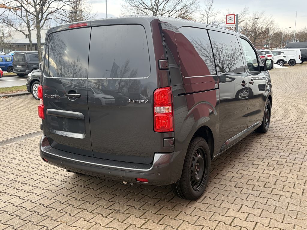 Fahrzeugabbildung Citroën Jumpy Flexkabine M 2.2 Diesel 150 Man + 5-Sitzer
