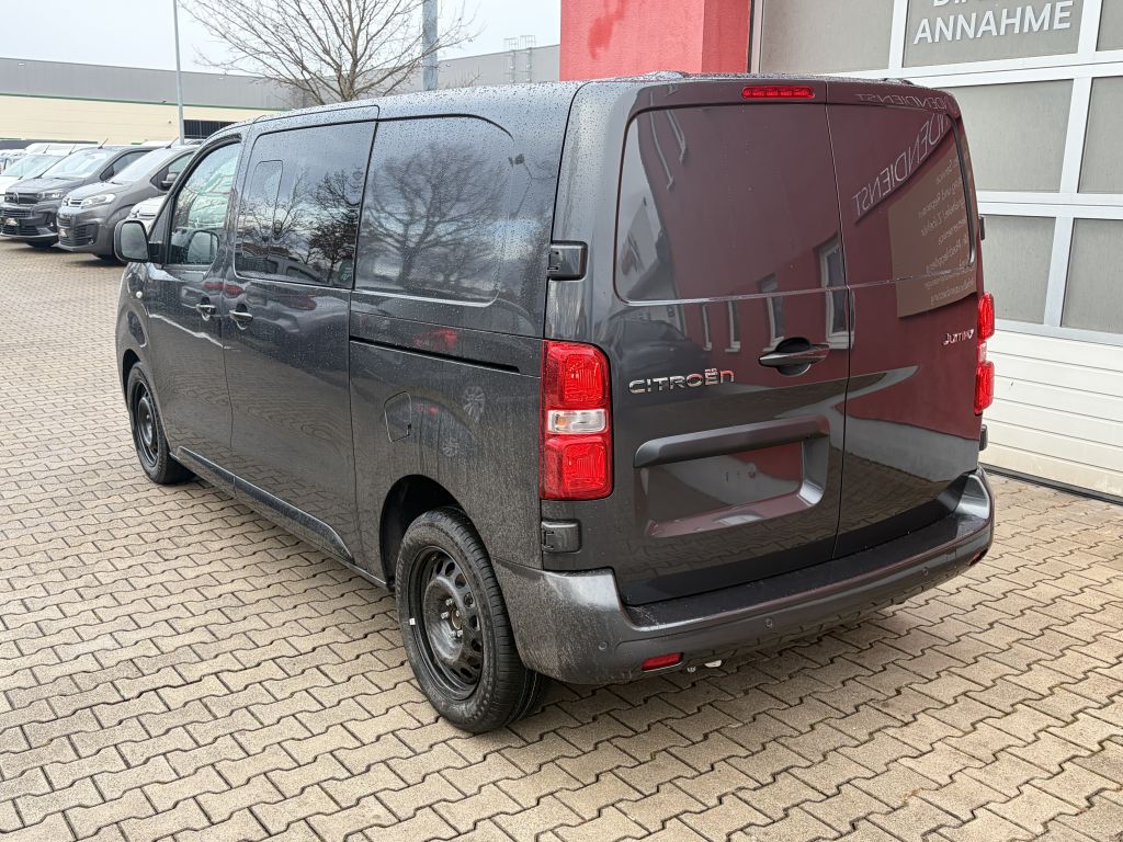 Fahrzeugabbildung Citroën Jumpy Flexkabine M 2.2 Diesel 150 Man + 5-Sitzer