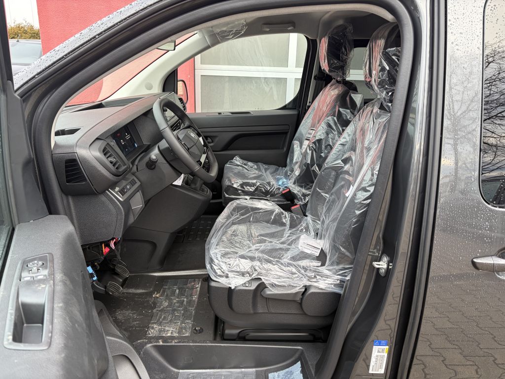 Fahrzeugabbildung Citroën Jumpy Flexkabine M 2.2 Diesel 150 Man + 5-Sitzer