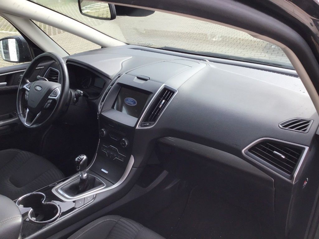 Fahrzeugabbildung Ford S-Max 1.5 Business - Navi, Allw., AHK, eHeck.