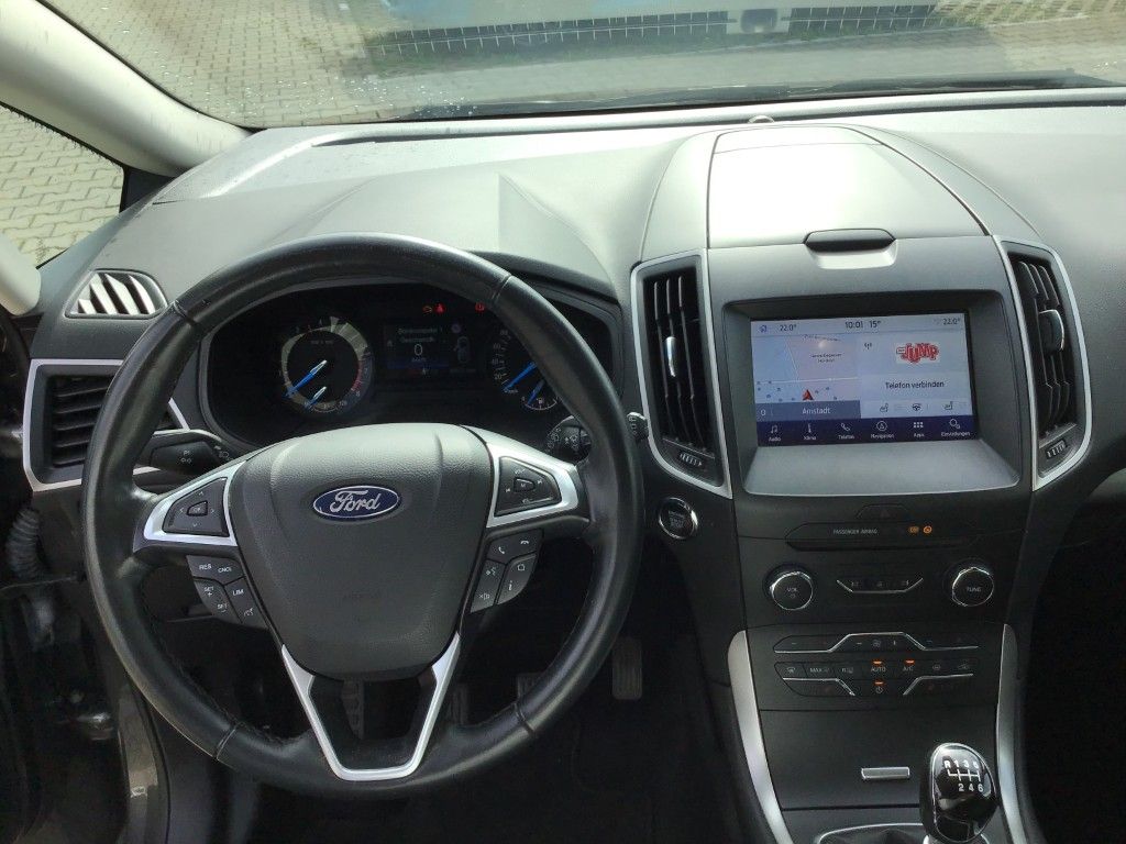 Fahrzeugabbildung Ford S-Max 1.5 Business - Navi, Allw., AHK, eHeck.