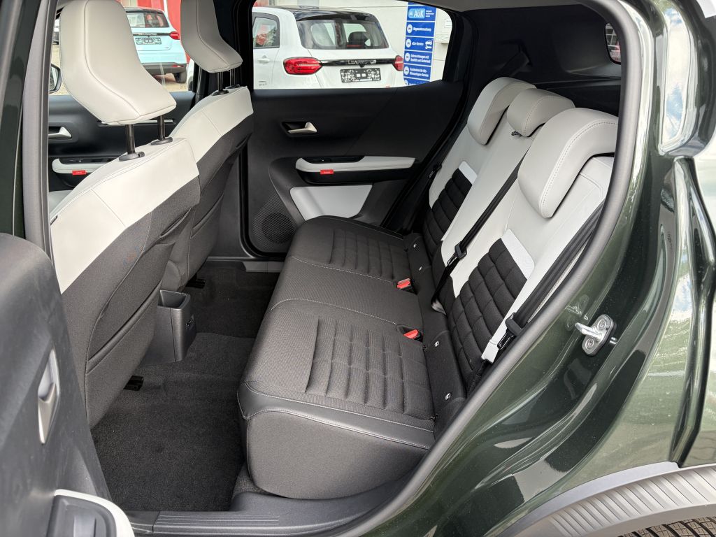 Fahrzeugabbildung Citroën C3 Aircross Turbo 100 PLUS + Winter, Allwetter